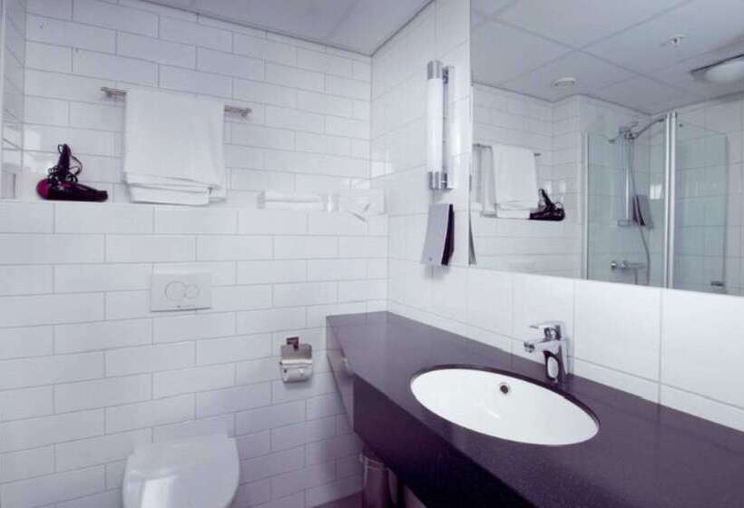 Clarion Collection Hotel With