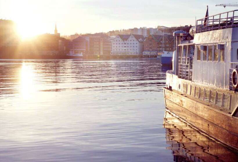 Clarion Collection Hotel With