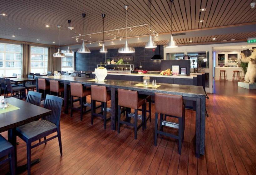 Clarion Collection Hotel With