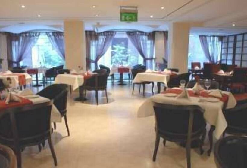 هتل Four Points By Sheraton Lahore