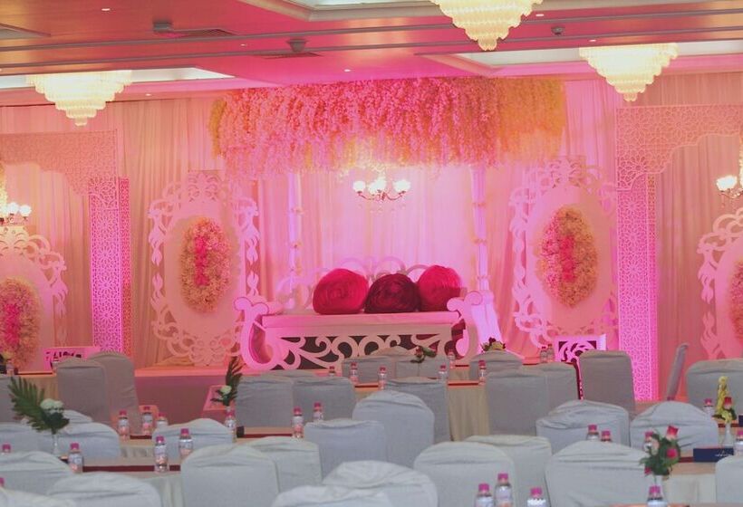 هتل Golden Tulip Nizwa