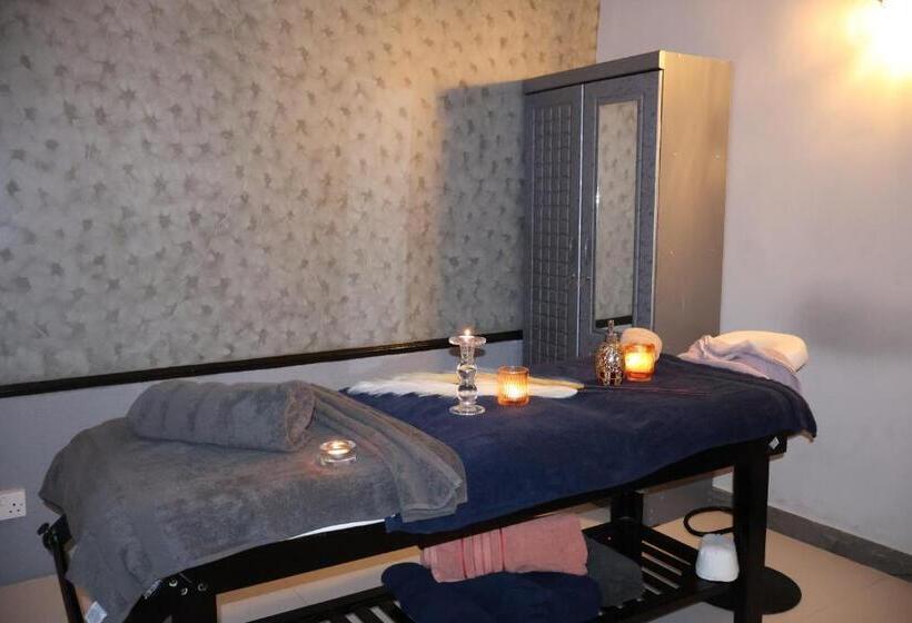 هتل Golden Tulip Nizwa