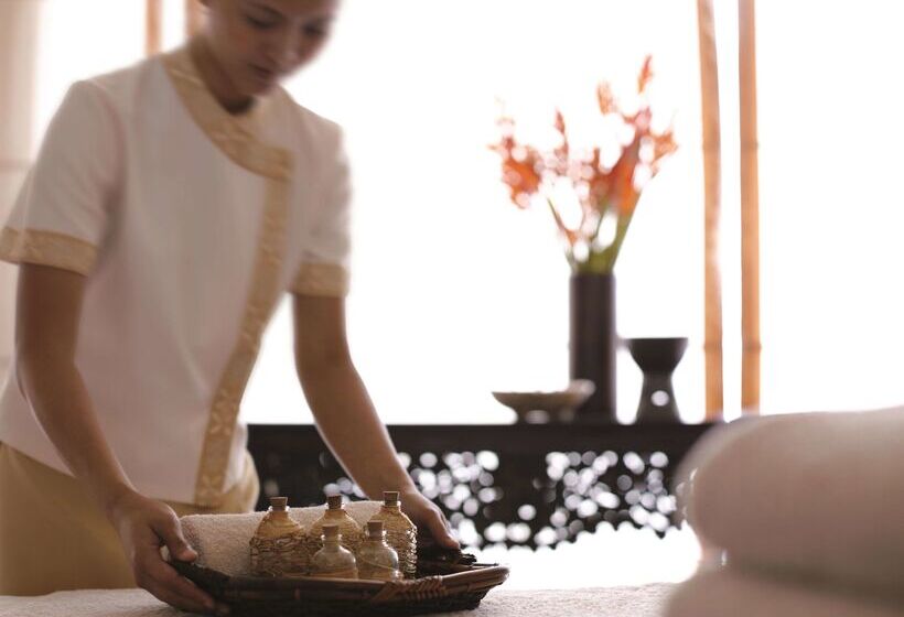 هتل Makati Shangri La, Manila