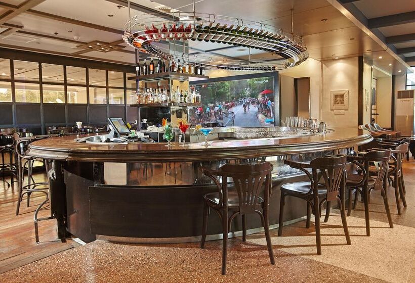 בית מלון כפרי Quest Plus Conference Center Clark