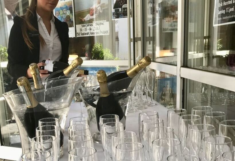 בית מלון כפרי Reenskaug