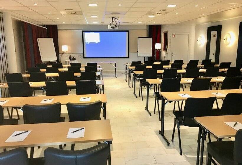 בית מלון כפרי Reenskaug