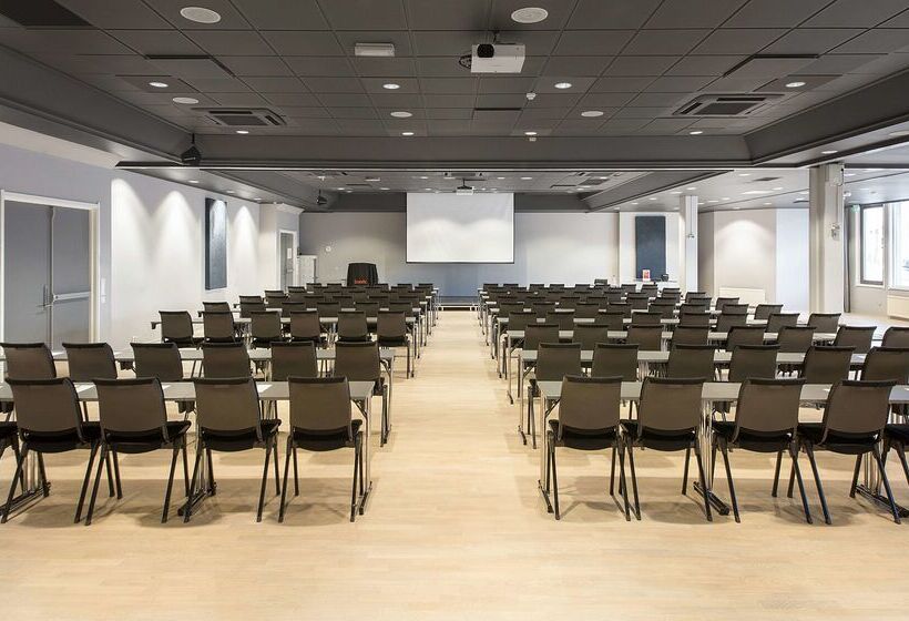 Отель Scandic Ambassadeur Drammen