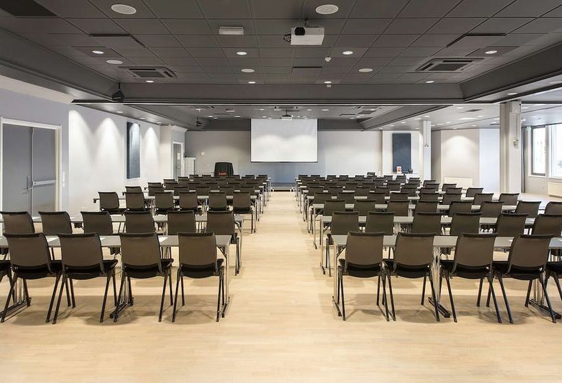 Отель Scandic Ambassadeur Drammen
