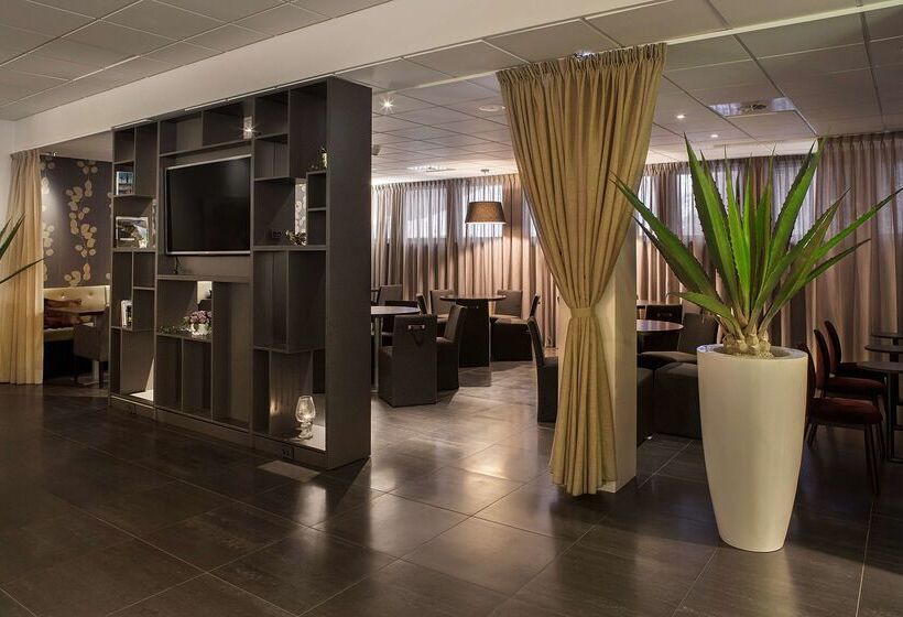 Отель Scandic Asker