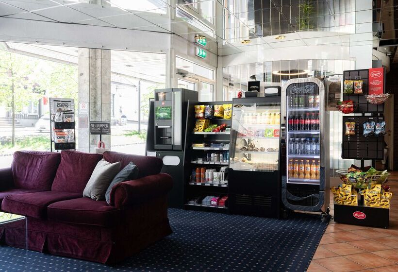 Отель Scandic City