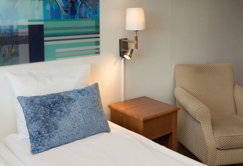 Отель Scandic City