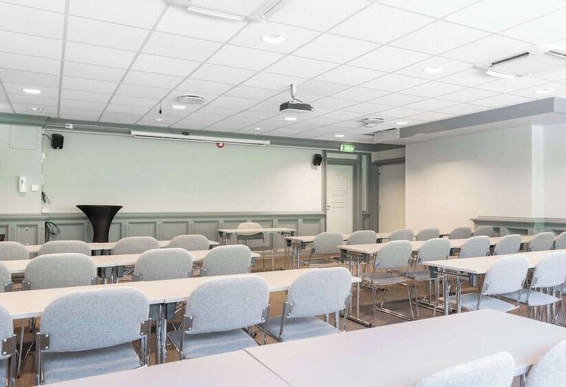 Отель Scandic City