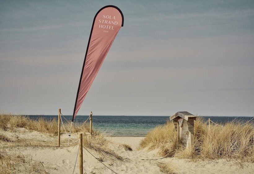 هتل Sola Strand