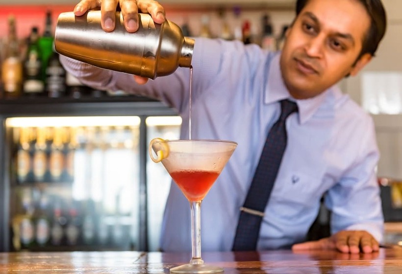 Suncourt Hotel & Conference Centre