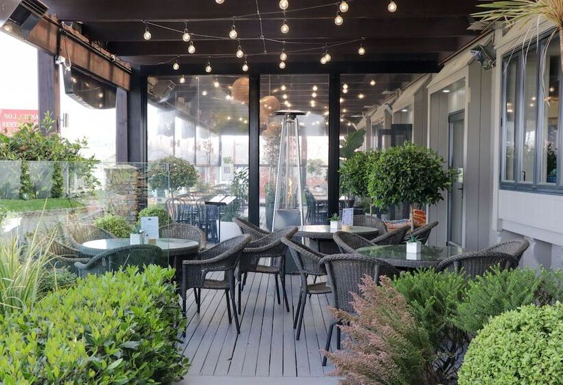 Suncourt Hotel & Conference Centre