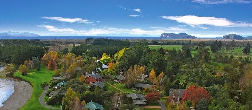 בית מלון כפרי Tongariro Lodge