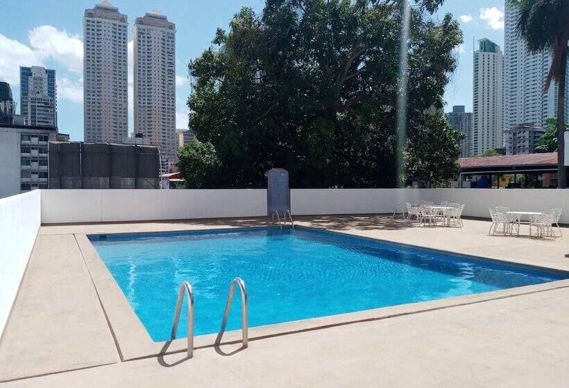 酒店 Tower House Suites