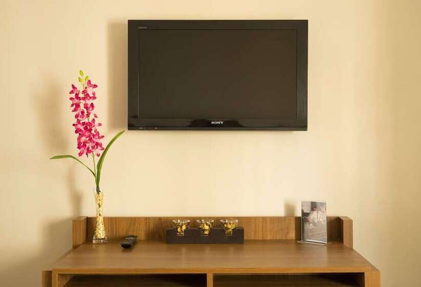 酒店 Tower House Suites