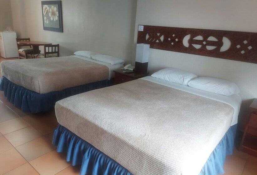 酒店 Tower House Suites