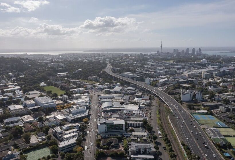 ホテル Tudor Court Motor Lodge