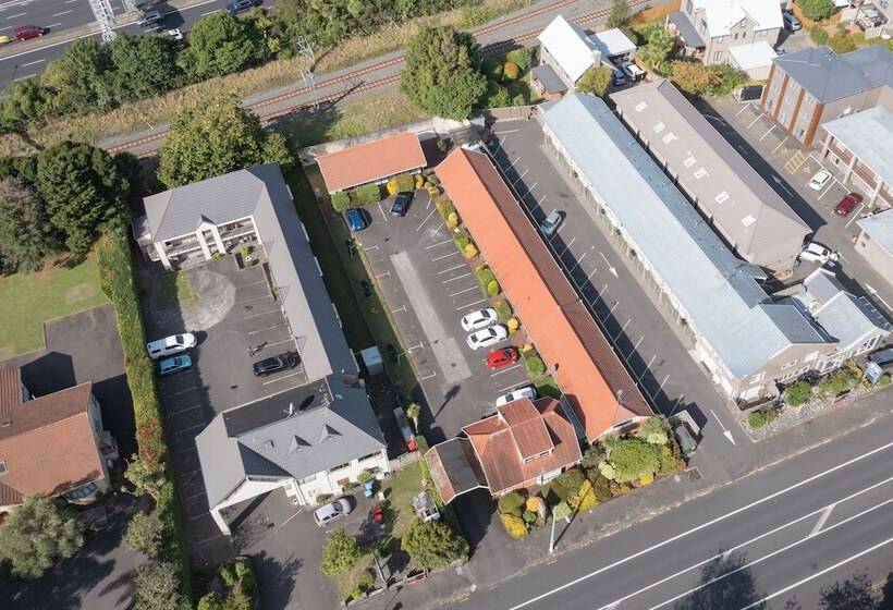 ホテル Tudor Court Motor Lodge