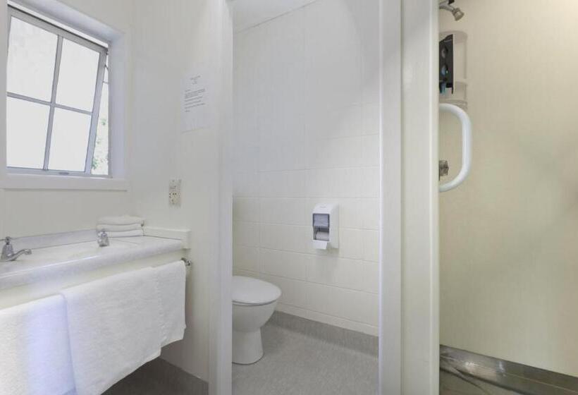 モーテル Tudor Motor Lodge