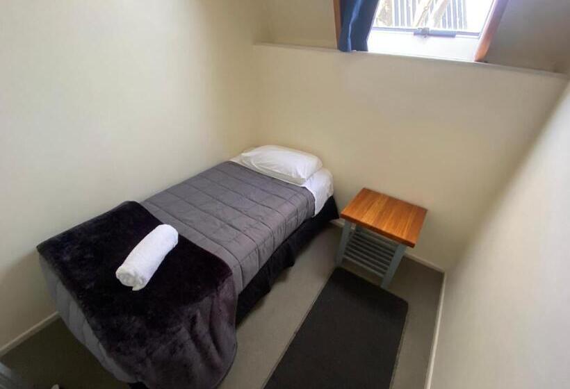 Mountain Chalets Motel