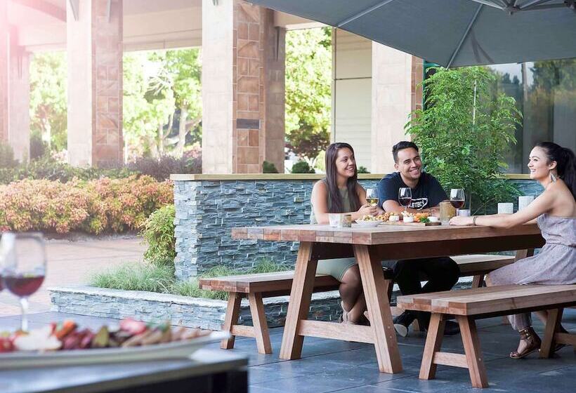 Novotel Rotorua Lakeside