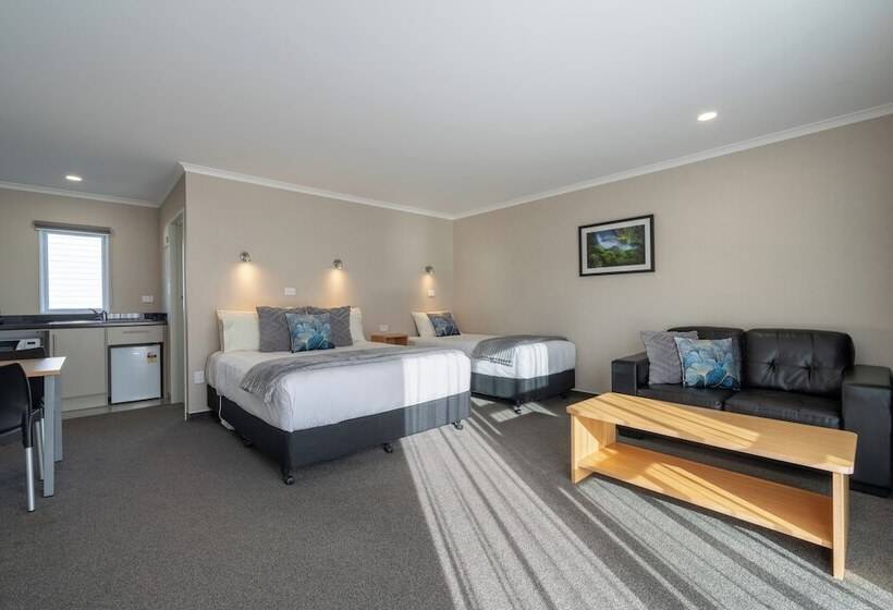 Parklands Motel & Apartments Te Anau