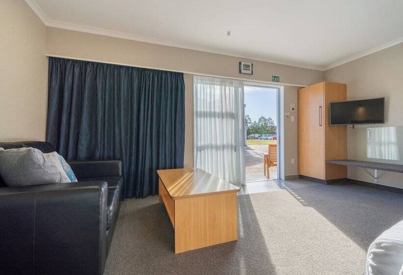 Parklands Motel & Apartments Te Anau