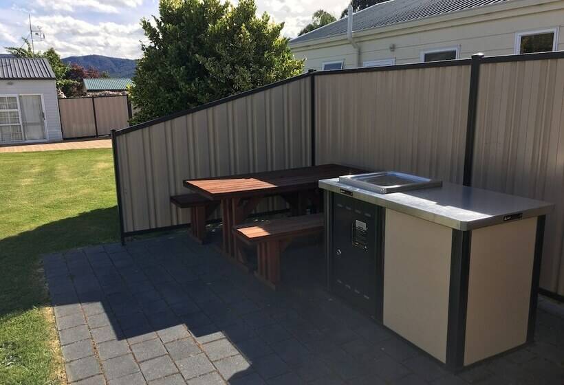 Parklands Motel & Apartments Te Anau