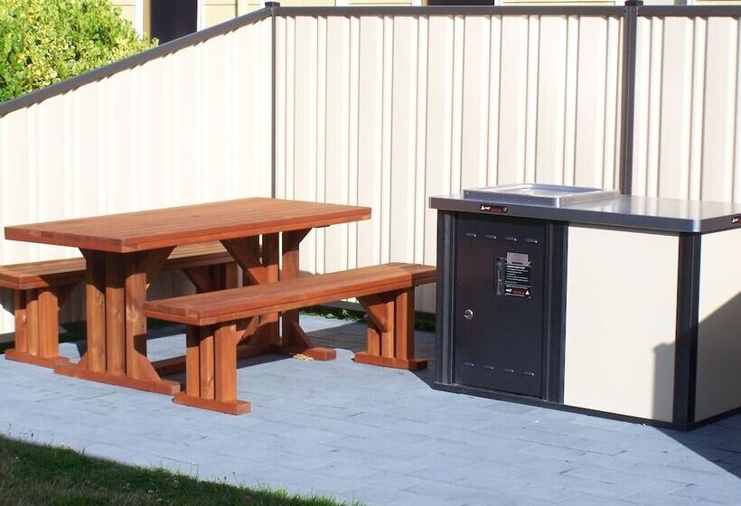 Parklands Motel & Apartments Te Anau