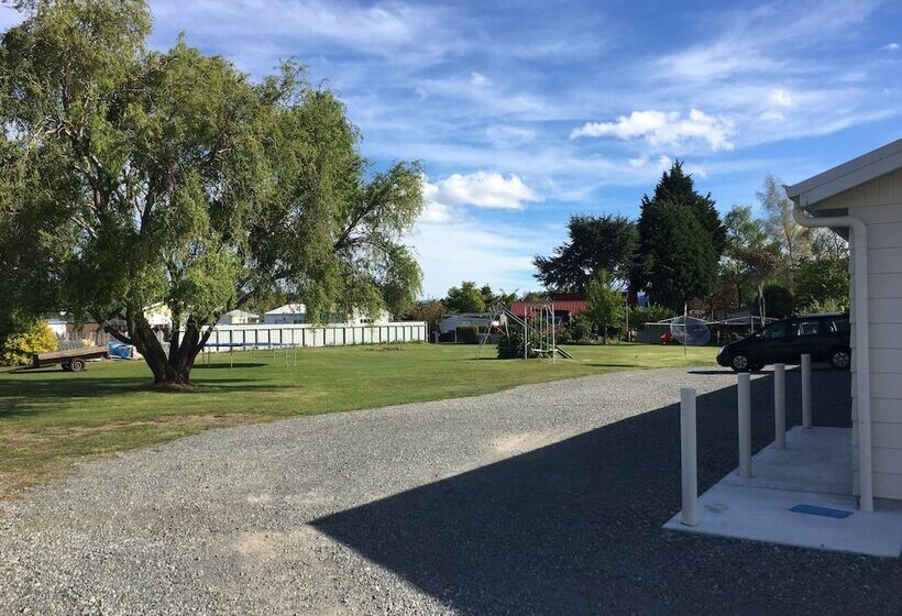 Parklands Motel & Apartments Te Anau