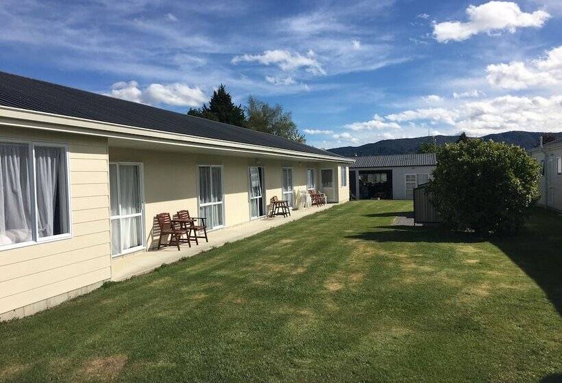 Parklands Motel & Apartments Te Anau