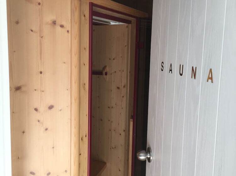 Parklands Motel & Apartments Te Anau