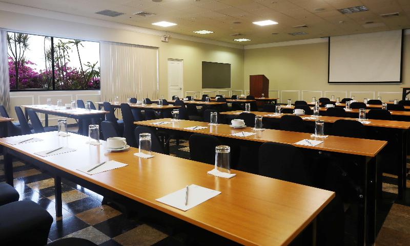 Radisson Plaza Del Bosque