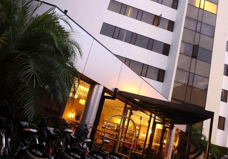 Radisson Plaza Del Bosque