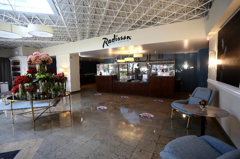Radisson Plaza Del Bosque
