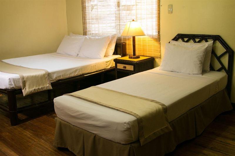 אתר נופש Matabungkay Beach