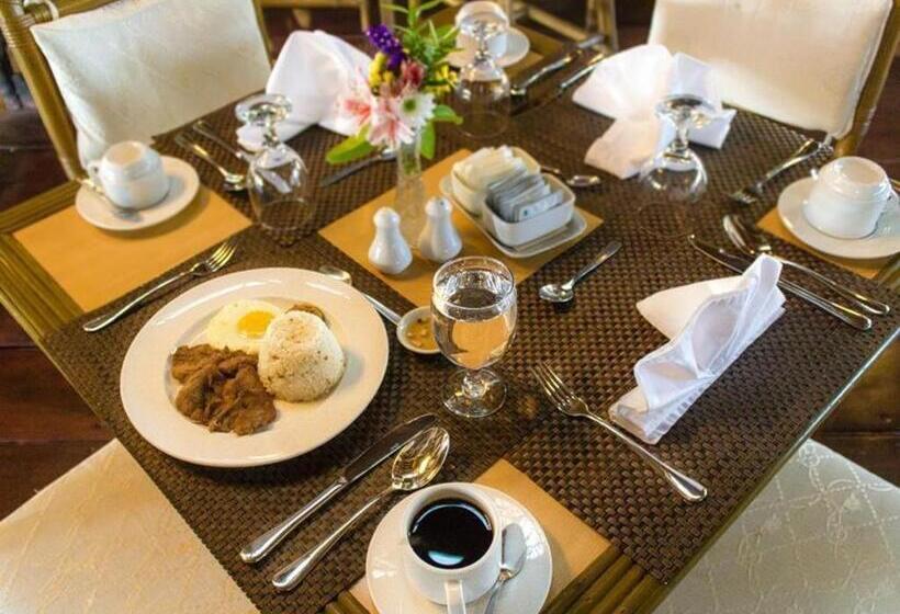 אתר נופש Matabungkay Beach