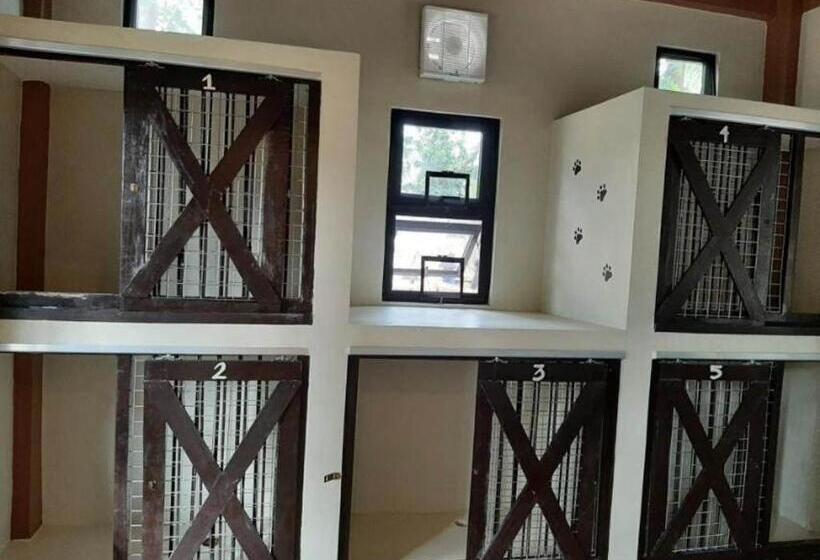 אתר נופש Matabungkay Beach