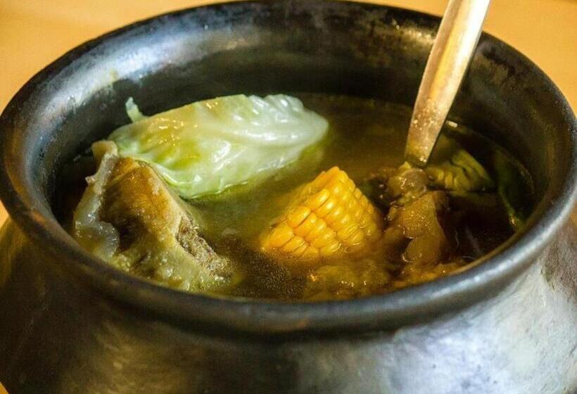 אתר נופש Matabungkay Beach