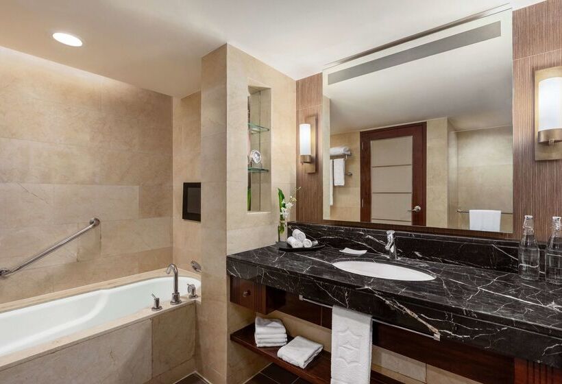 استراحتگاه Shangrila Mactan, Cebu