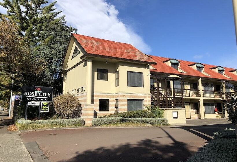 Rose City Motel