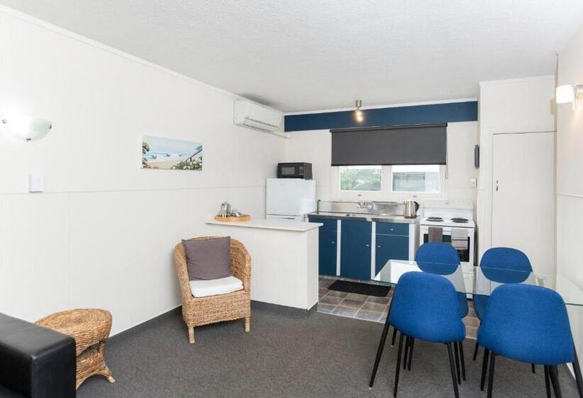 Waikanae Beach Motel