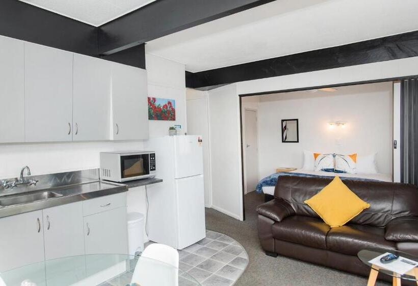 Waikanae Beach Motel