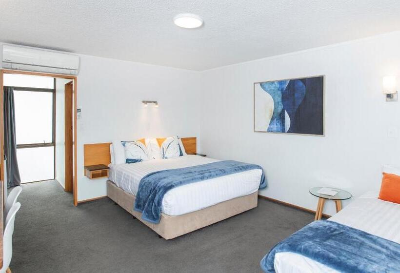 Waikanae Beach Motel