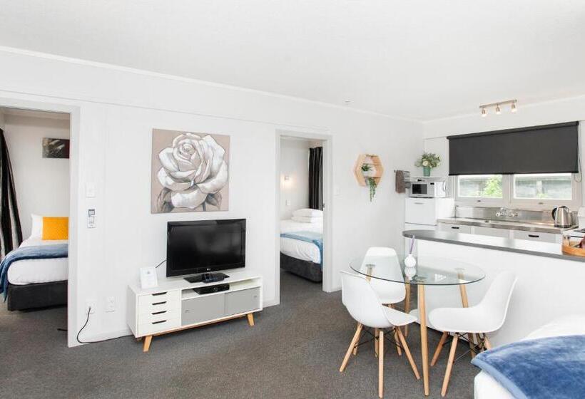 Waikanae Beach Motel