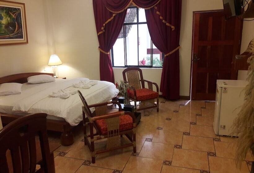 Amazon Green Hotel   Hostel