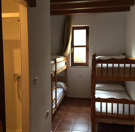 Albergue Cabrales   Hostel